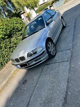 BMW E46 323i Automatik - BMW 323 aus 2000: 323i