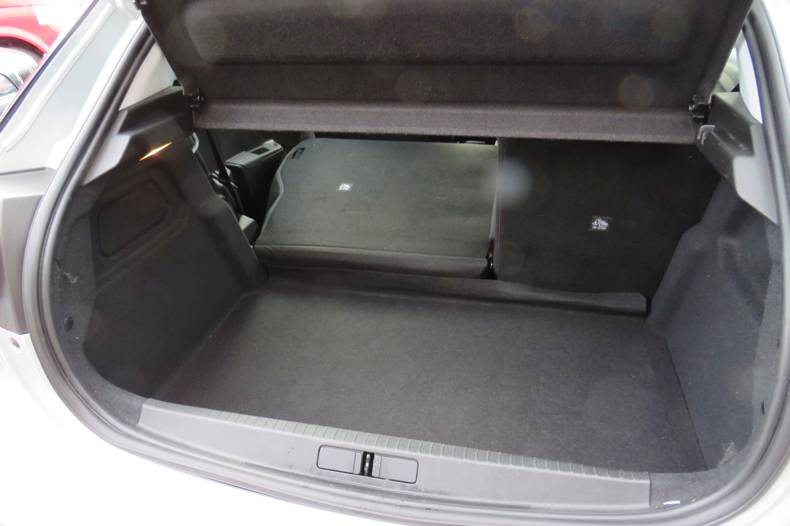 Fahrzeugabbildung Opel Corsa F Edition AUTOMATIK NAVI SITZH. PDC 1.HD