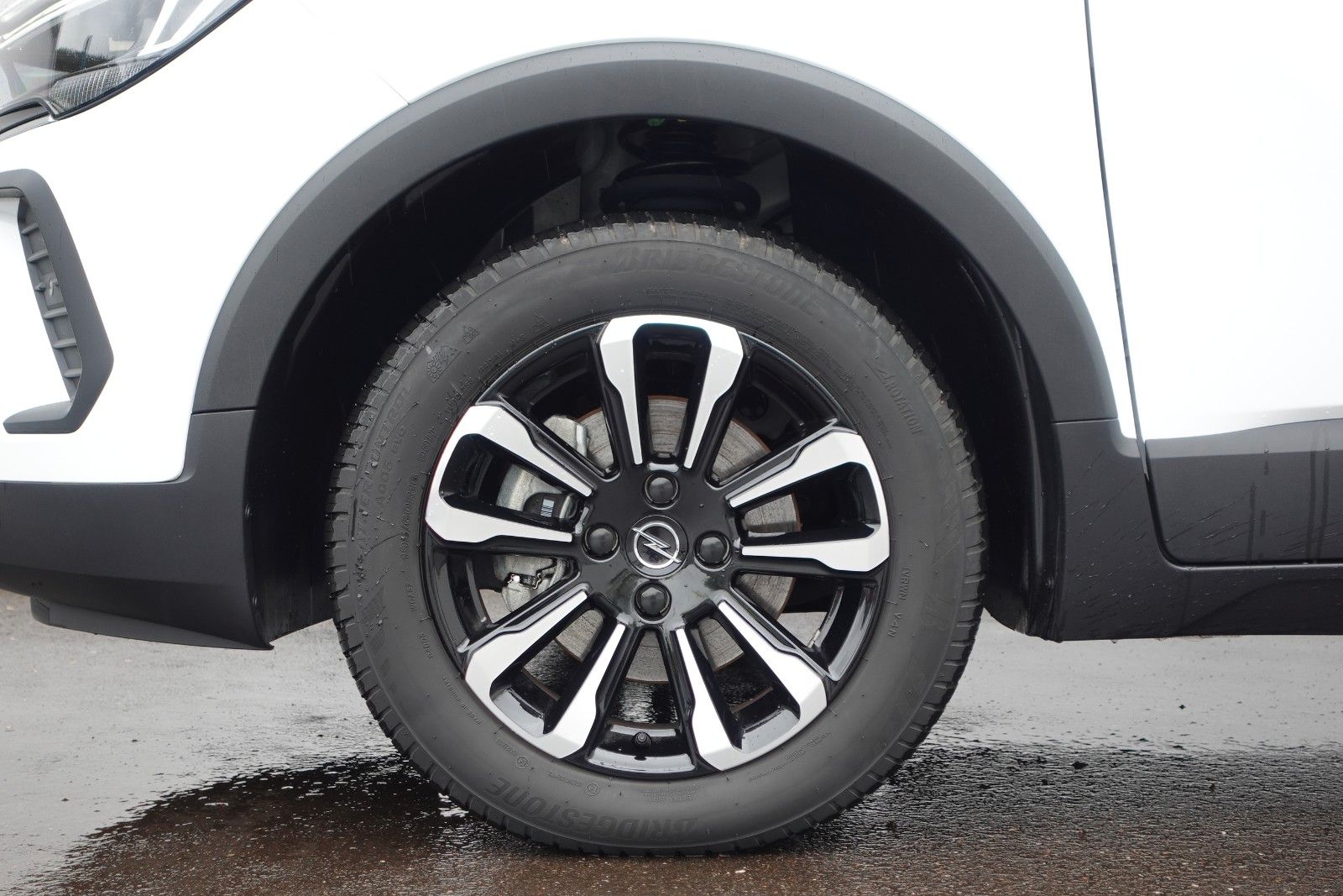 Fahrzeugabbildung Opel Crossland Elegance 1.2T,Navi,Kamera,Sitzhz,Allw.