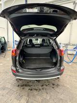 Toyota RAV 4 2,2-l-D-4D 4x4 Edition Automatik Edition - Toyota RAV 4 mit Diesel-Antrieb: Allradantrieb