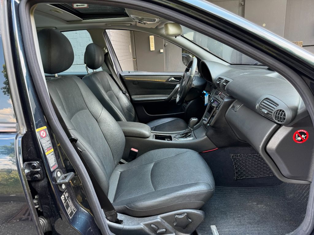 Mercedes-Benz C 320 V6 Automatik Lim.,Klima,Leder,AHK,Sitzhzg