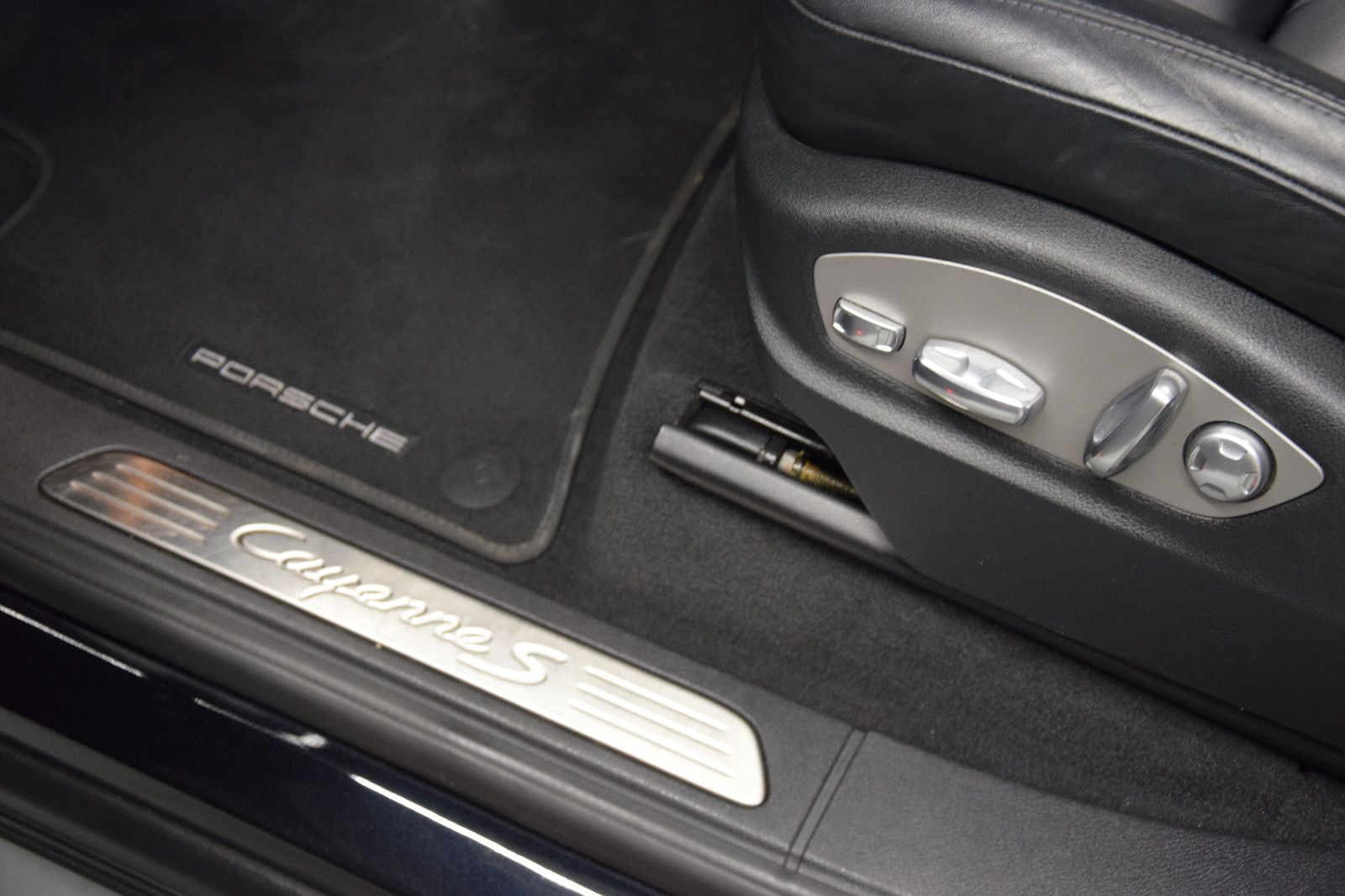 Fahrzeugabbildung Porsche Cayenne S V8 Diesel Leder Pano Bose Kamera 21"