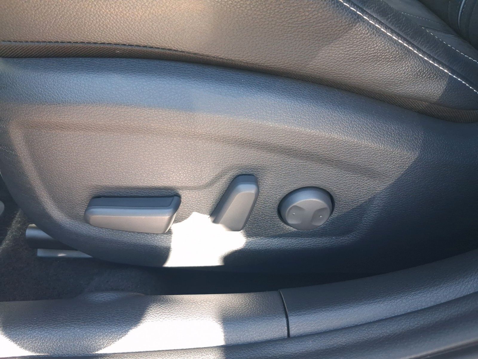 Fahrzeugabbildung Kia cee'd / Ceed GT line Pano LED Leder Navi uvm.