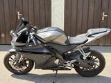 Yamaha YZF-R125 - YAMAHA SCHWARZ YZF R 125