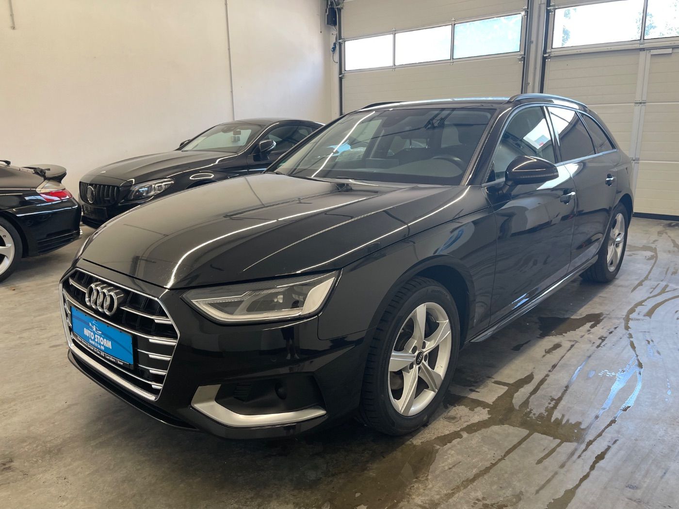 Audi A4 - 1