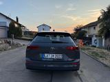 Volkswagen Golf 8 Variant 1.5 eTSI DSG | Extra Ausstattung  - Volkswagen Golf mit Benzin-Antrieb: Kombi, 1.8