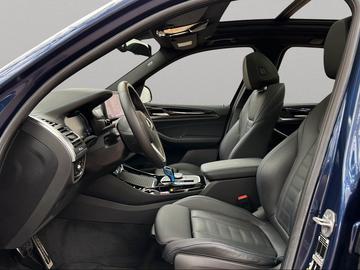 صورة 9 لـ 2023 BMW IX3