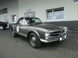 Mercedes-Benz 230 SL Pagode, Teilnehmer Silvretta Classic - Mercedes-Benz SL aus dem Jahr 1965