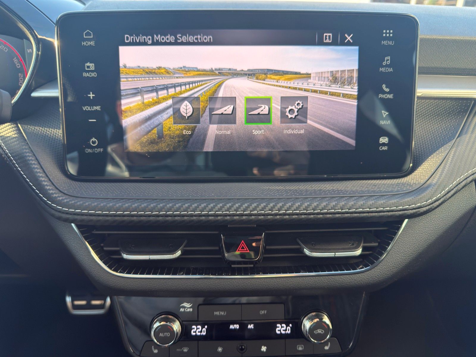 Fahrzeugabbildung SKODA Fabia Jubiläumsedition 1,5 TSI 130 kW 7-Gang-DSG