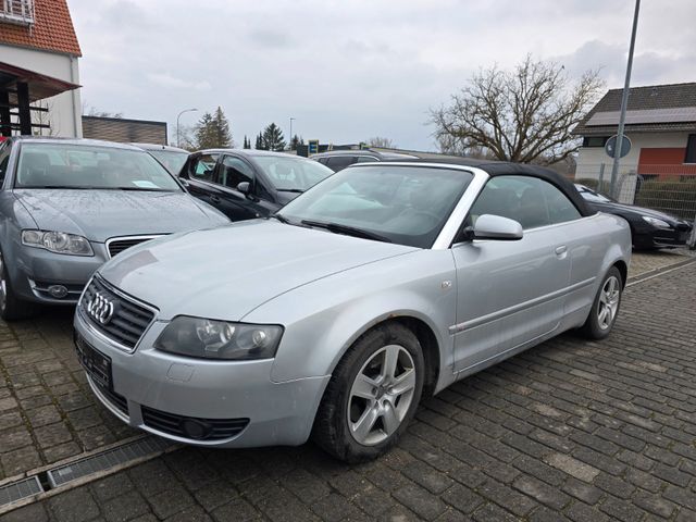 Audi A4 Cabrio 2.4 Leder Tüv Xenon Navi Sitzhzg FuZv