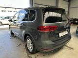 Volkswagen Touran Comfortline Navi Pano SHZ AHK App-Connect - Volkswagen Touran mit Diesel-Antrieb: Van, Schaltgetriebe