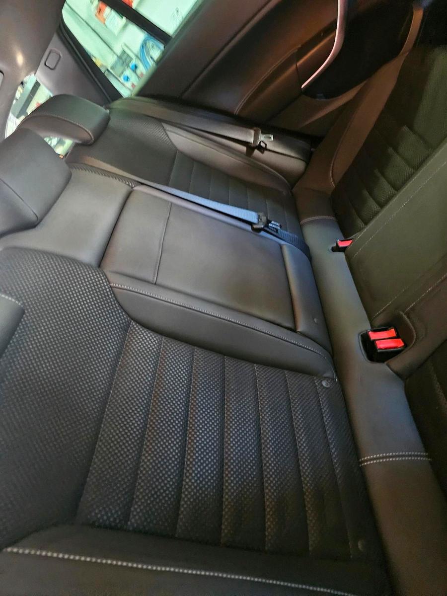 Opel Insignia 2010 — photo 11