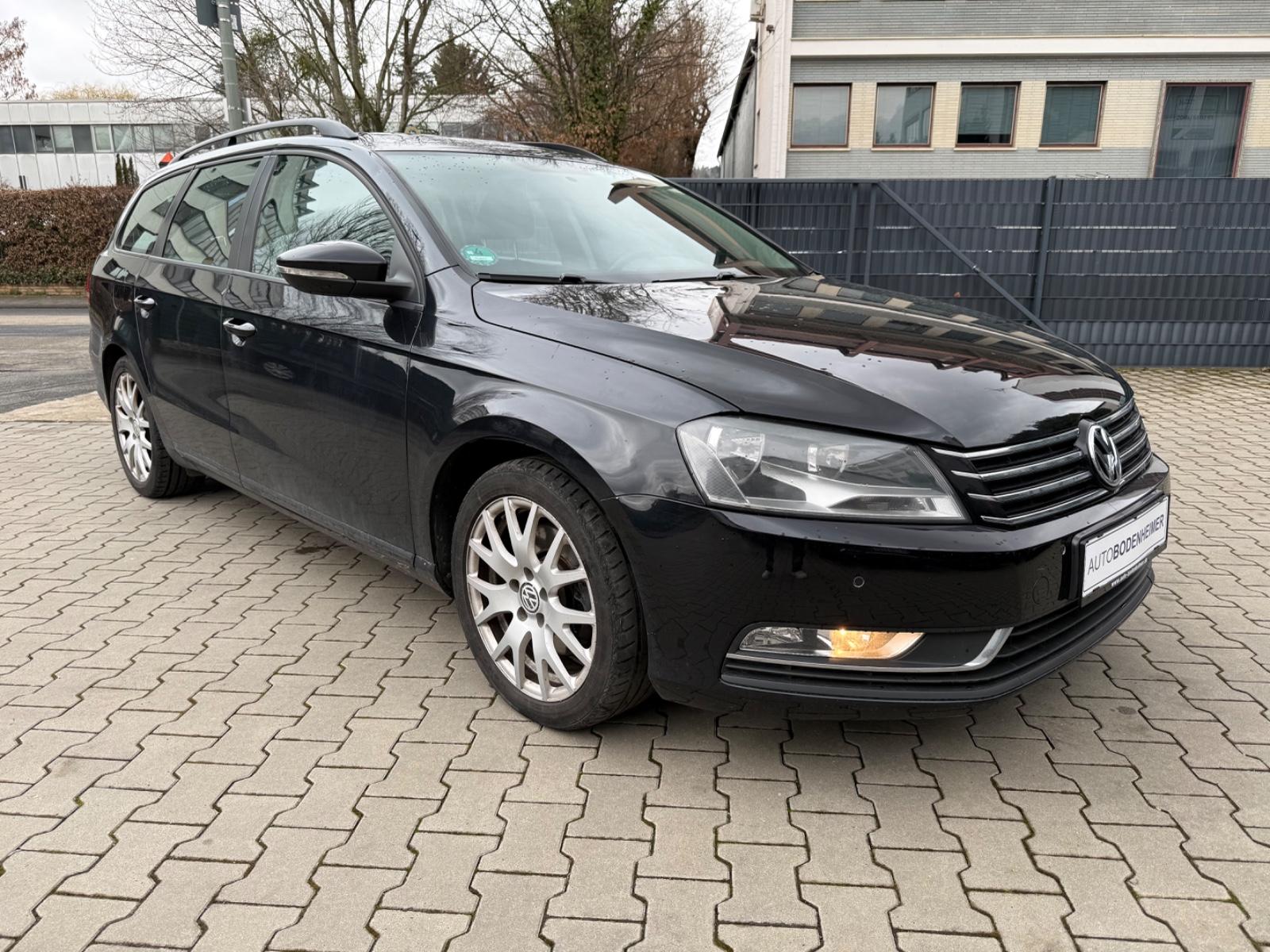 Volkswagen Passat Variant Trendline BlueMotion · BT · PDC