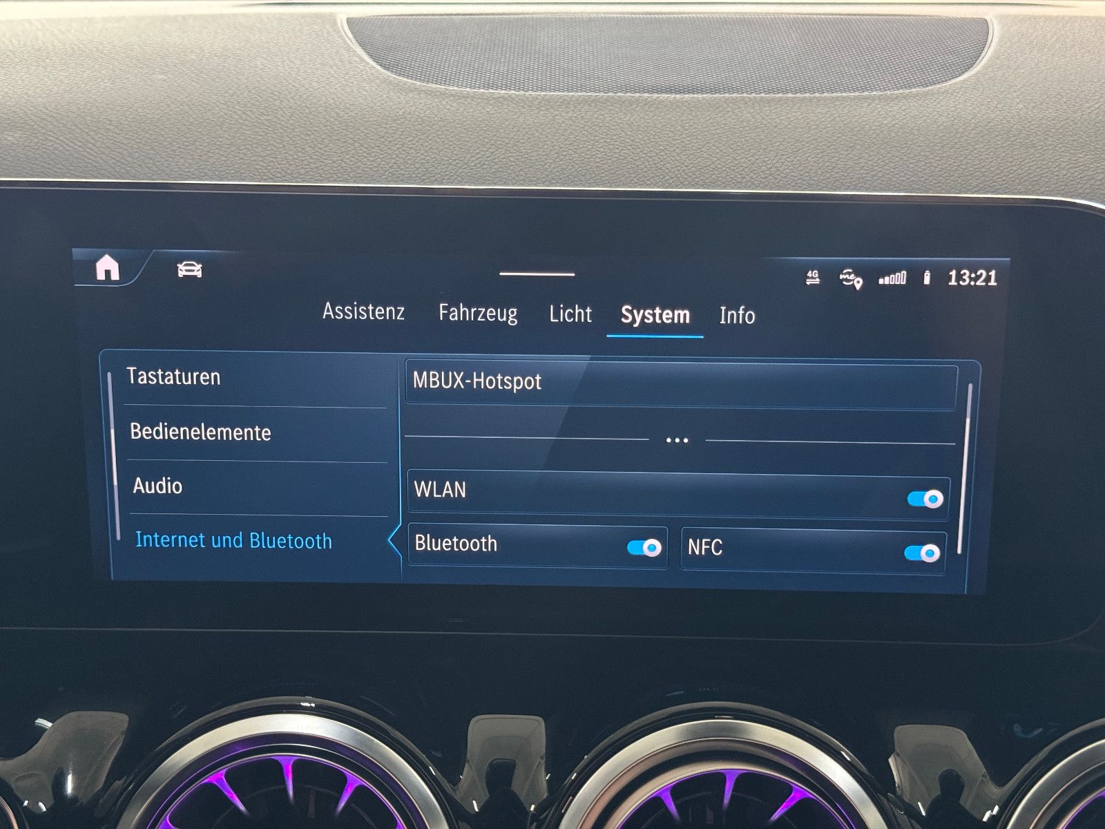 Fahrzeugabbildung Mercedes-Benz GLA 200 d 8GT AMG LINE PLUS MBUX DISTRONIC 19ALU