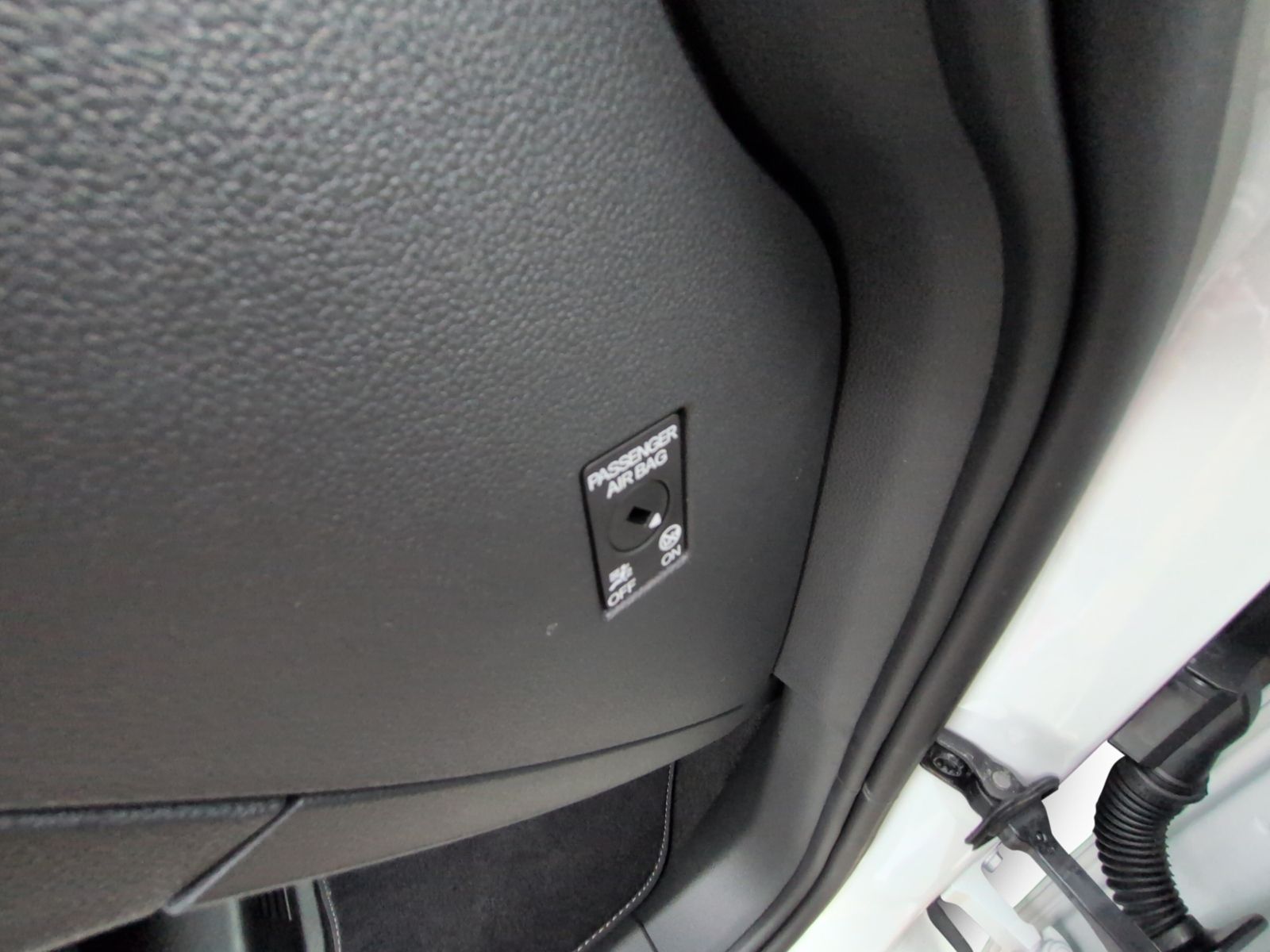 Golf VIII 1.5 eTSI DSG Goal LED+PANO+AHK