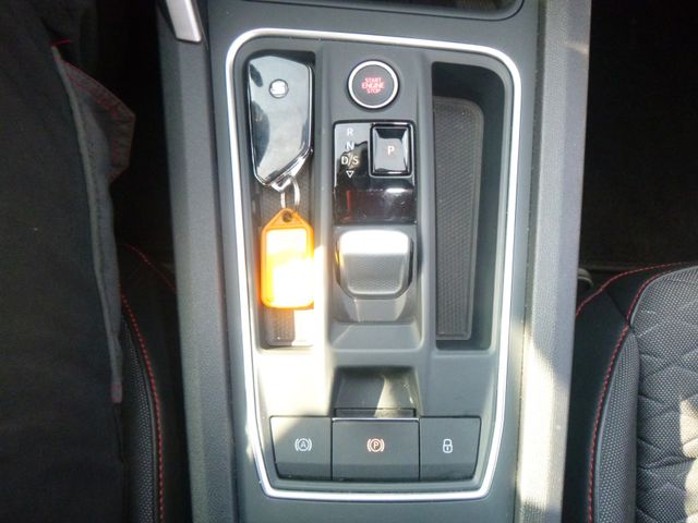 Fahrzeugabbildung Seat Leon Sportstourer 2.0 TDI >FR/Voll-LED/KAM/NAVI<
