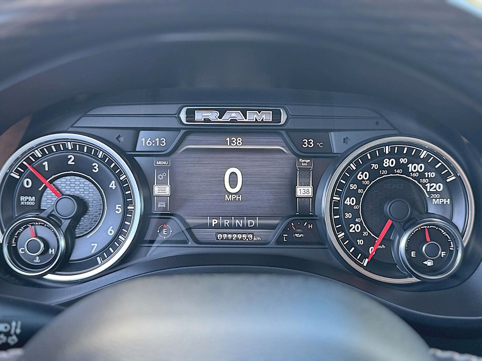 Fahrzeugabbildung Dodge RAM 5.7 V8 HEMI Night LARAMIE 4x4 LONGBED 19%