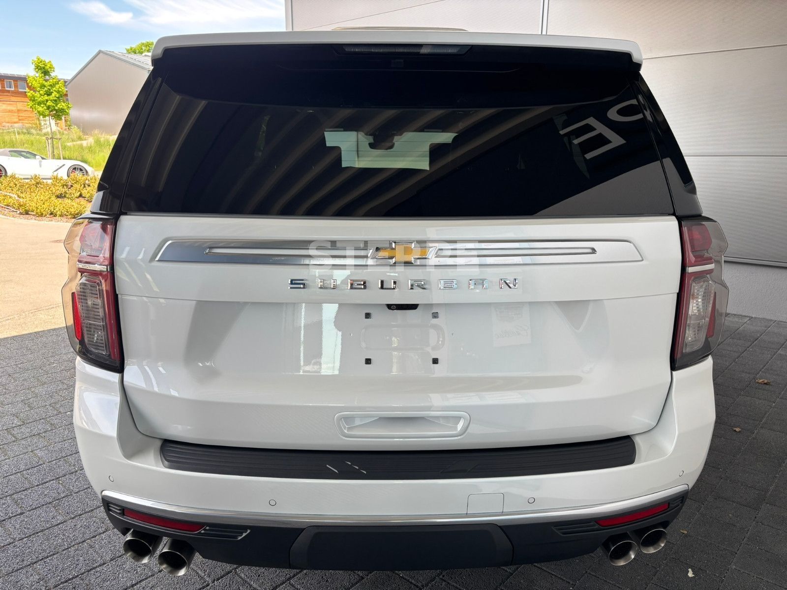 Chevrolet Suburban 6,2 High Country AHK  22"Alu; Luftfeder