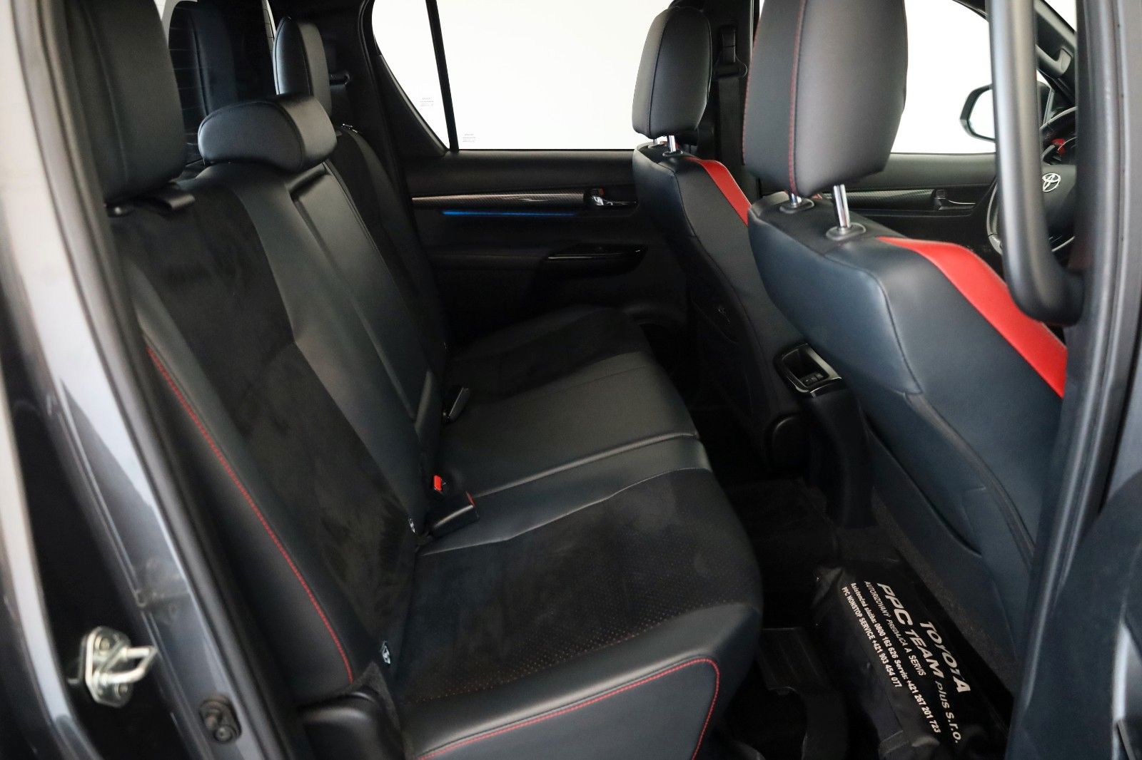 Fahrzeugabbildung Toyota Hilux 2.8 D-4D GR Sport,Alcant,.ACC,Rollo el,AHK