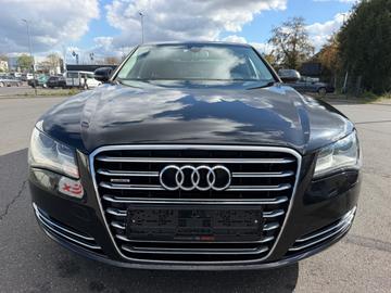2011 AUDI A8 — фото 2