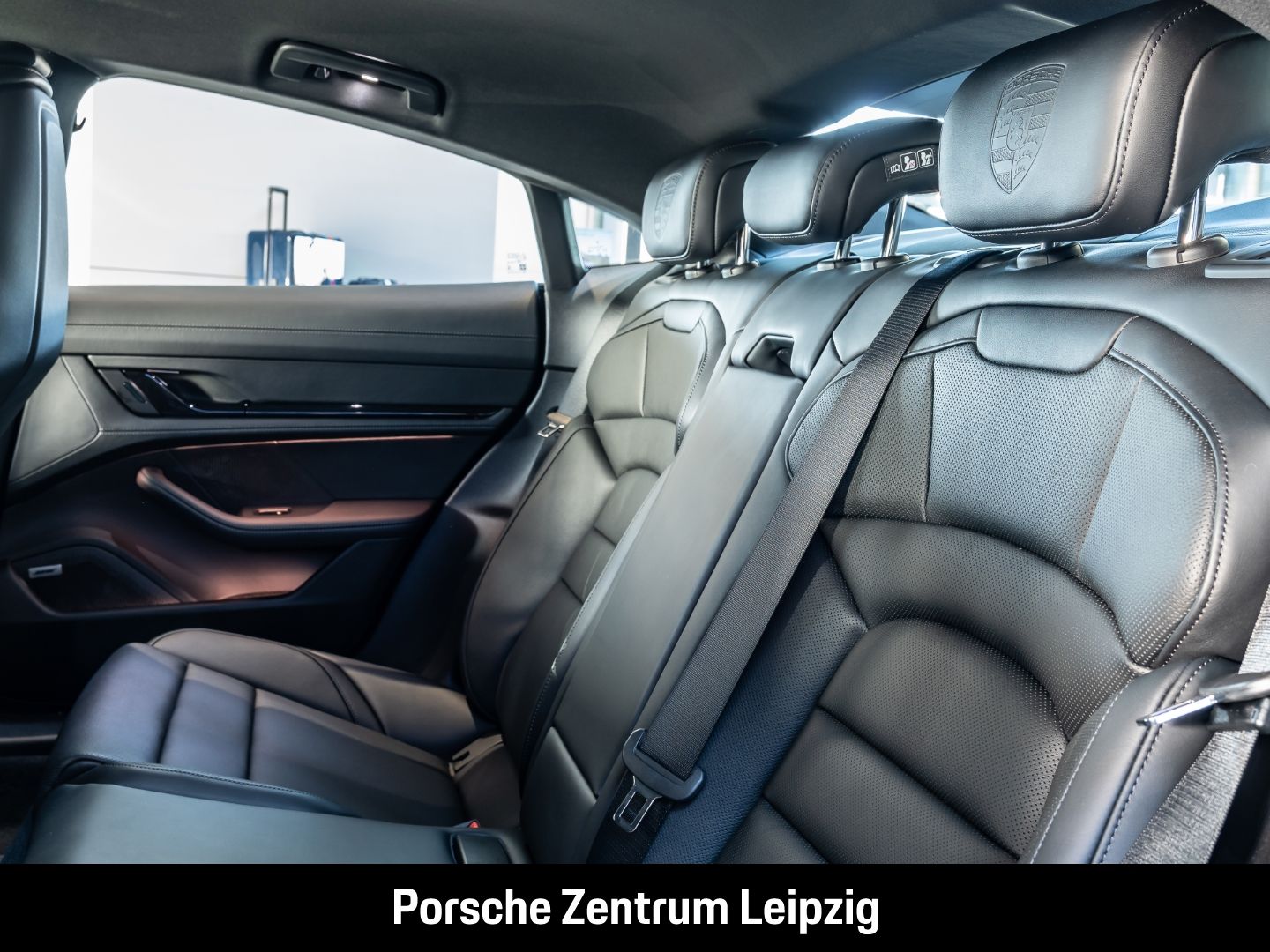Porsche Taycan 4 Black Edition Massage HD HA-Lenkung HUD foto 17