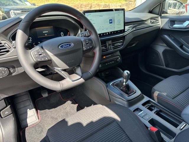 Fahrzeugabbildung Ford Focus 1,0l EcoBoost ST-Line X #RFK #Tempomat #Ea