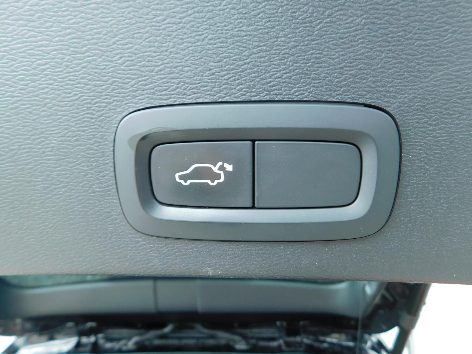 Fahrzeugabbildung Volvo XC40 T4 R-Design