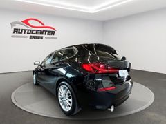 BMW 118  i Advantage LED NAVI PDC AHK Panorama