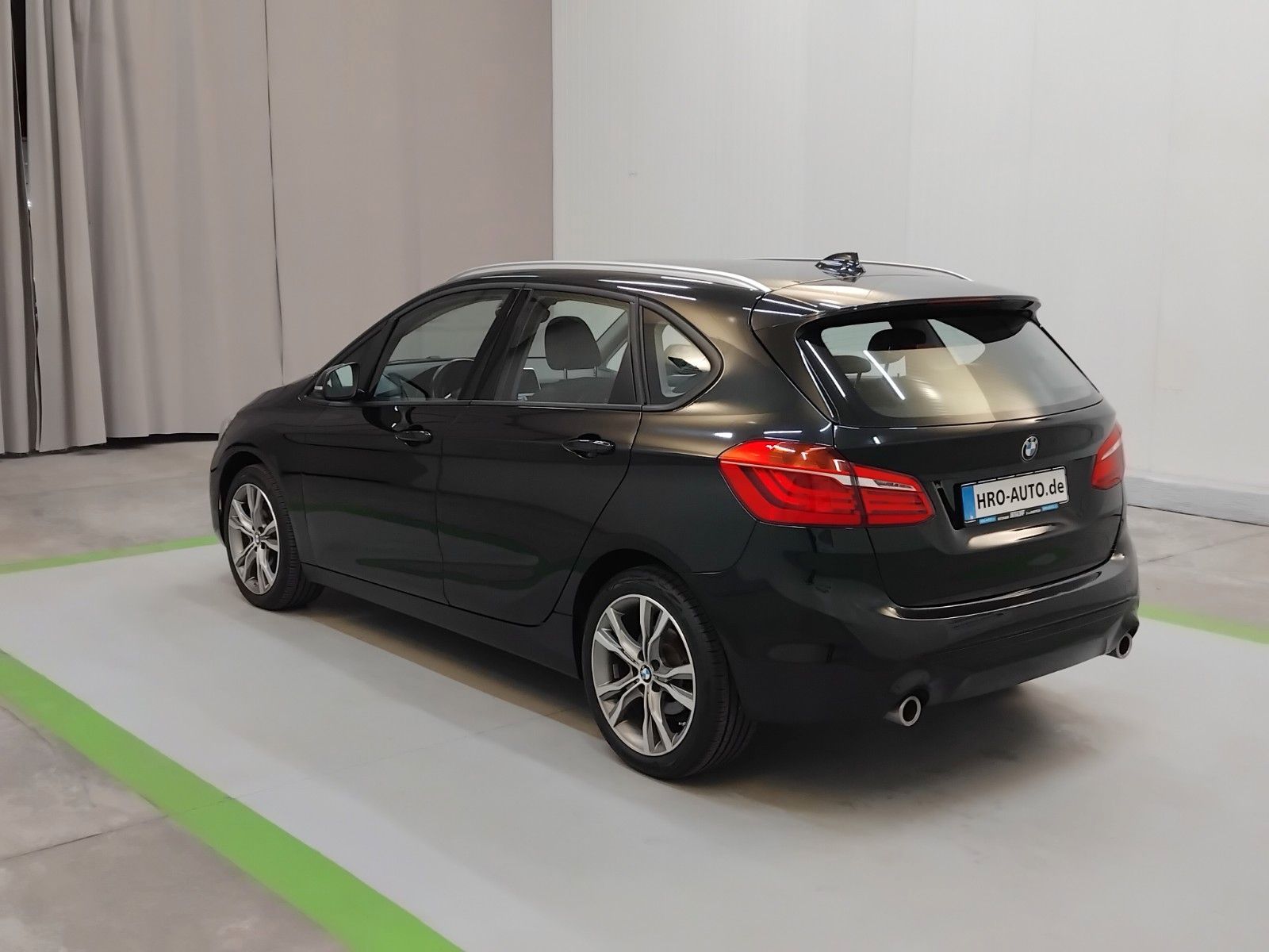 BMW 220 Active Tourer (06/2026, Benzin)