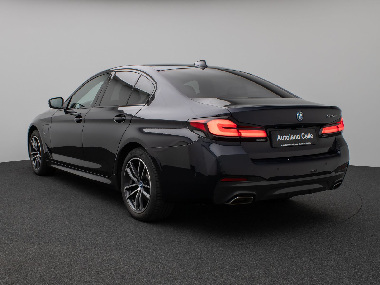 Fahrzeugabbildung BMW 520e M Sport Kamera Laser HUD DAB HiFi Komfort