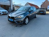 BMW 220 i Active Tourer*SCHECKHEFT*PDC*AHK*AUTOMATIK - BMW 220: I