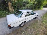 Mercedes-Benz W123