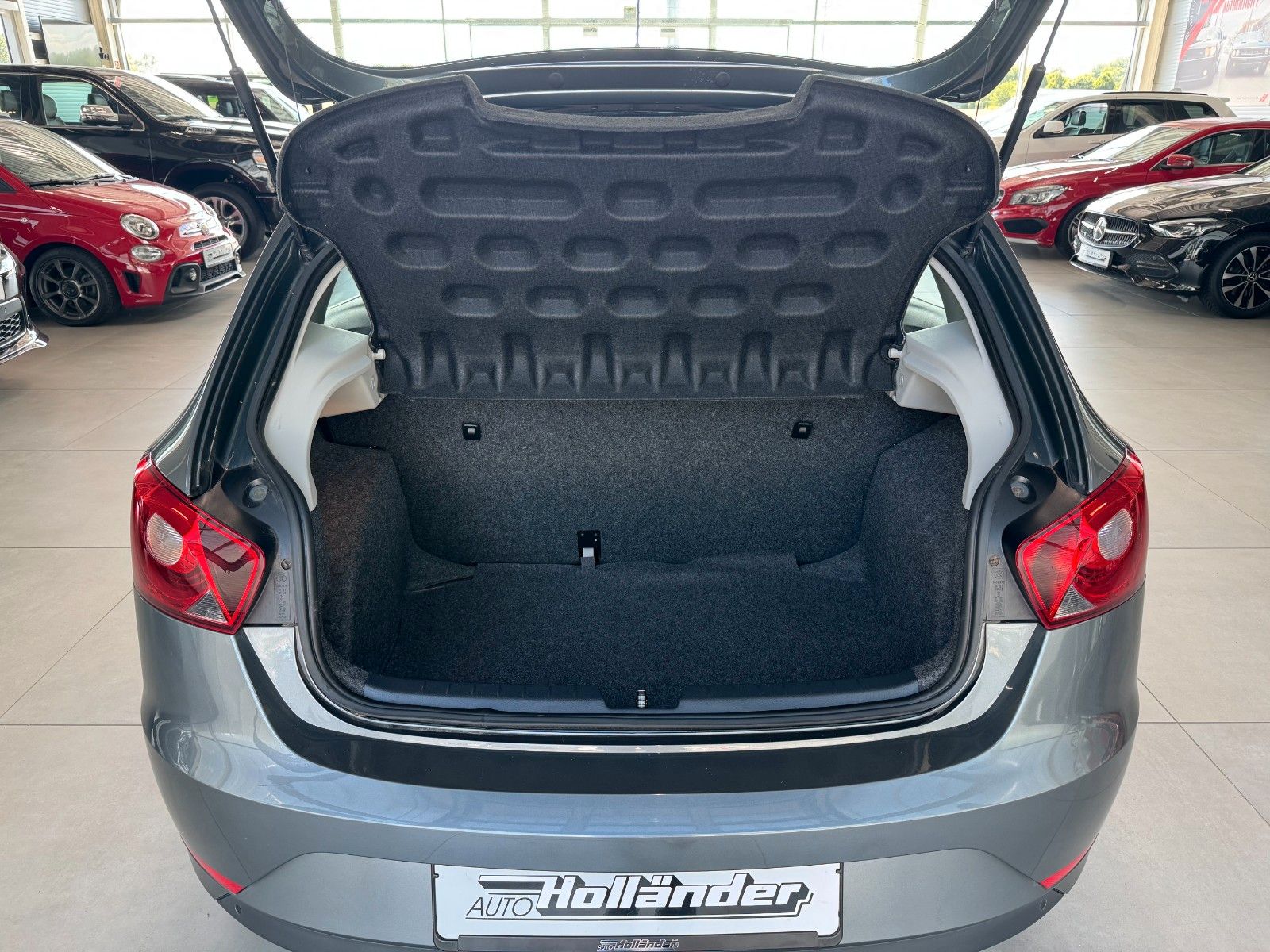 Fahrzeugabbildung SEAT Ibiza 1.0 Reference  "Klima LM Parksensoren hi."