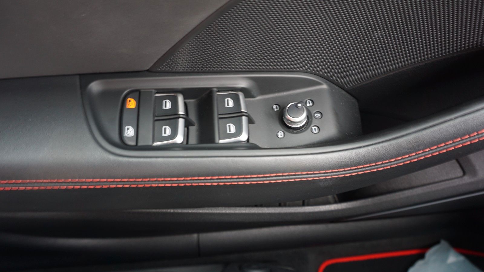 Fahrzeugabbildung Audi S3 Sportback 2.0 TFSI quattro, Leder, Navi, B&O