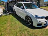BMW X4 M40 M40i - - weiße BMW X4 M40