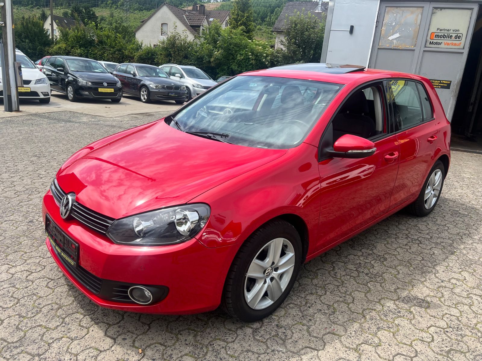 Fahrzeugabbildung Volkswagen Golf VI 1.6 Comfortline * SCHIEBEDACH *1.HAND*