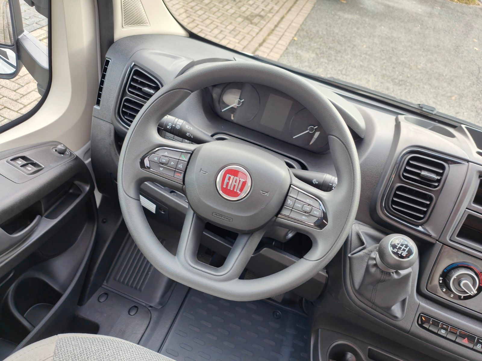 Fahrzeugabbildung Carado T-135  pro+  2025 SPRING SALE 6.200 € SPAREN -
