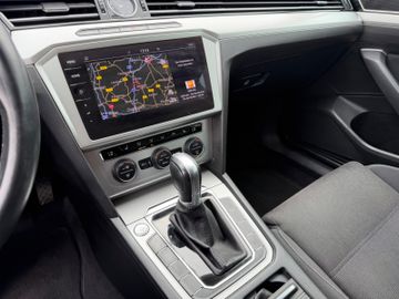 Volkswagen Passat Variant - 11