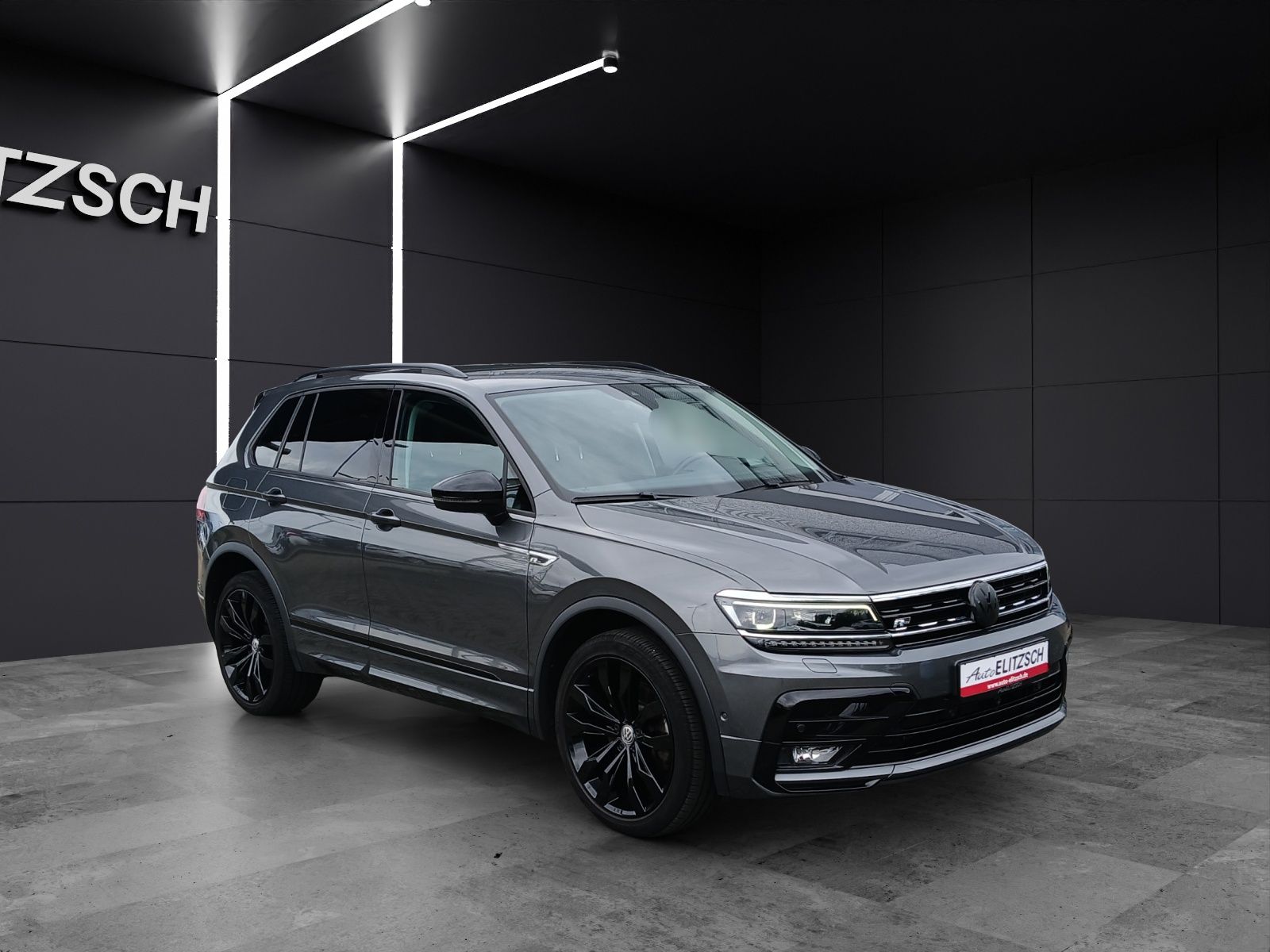 Fahrzeugabbildung Volkswagen Tiguan TDI Highline DSG 4M R-Line LED AHK Navi A
