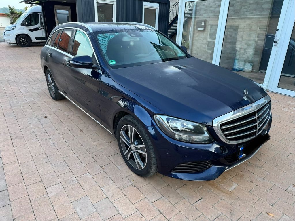 Image of Mercedes-Benz C 220