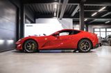 Ferrari 812 Superfast-Karbon-Lift-Kameras-Beif.-Display - Ferrari in Dortmund