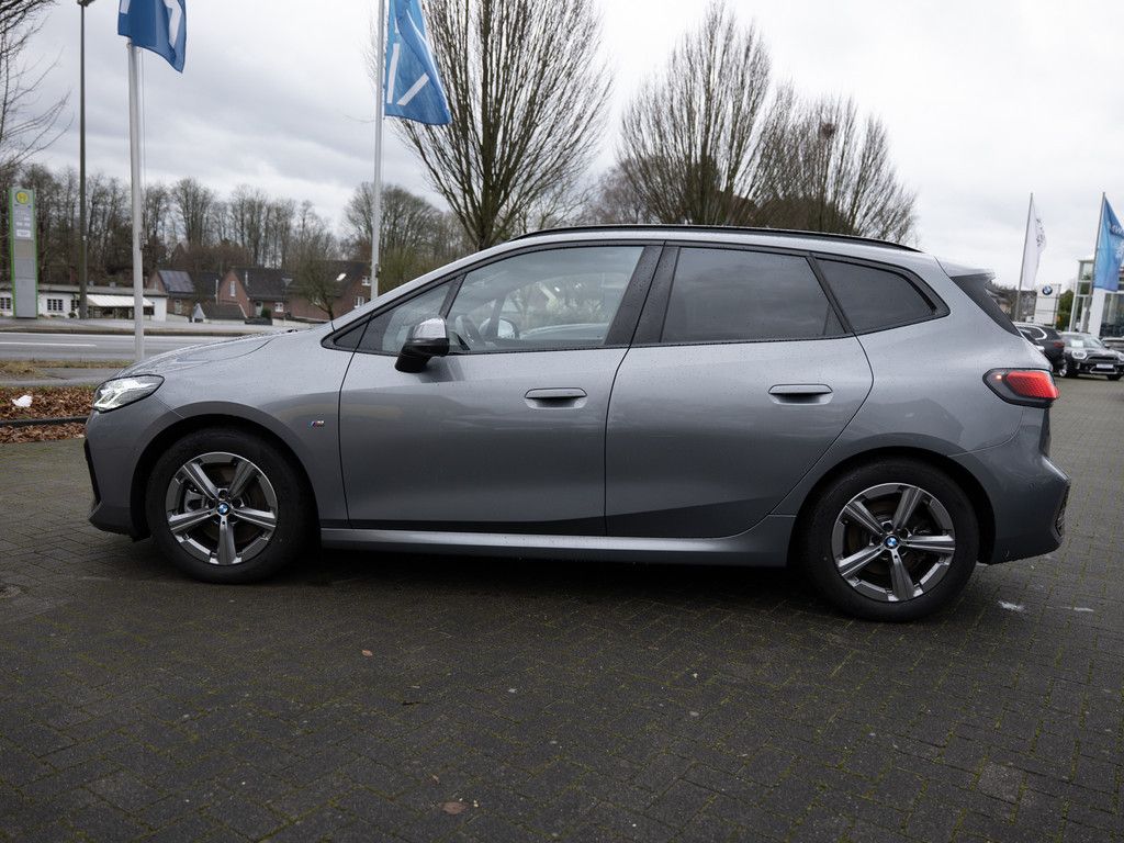 BMW 223 Active Tourer - Bild 11
