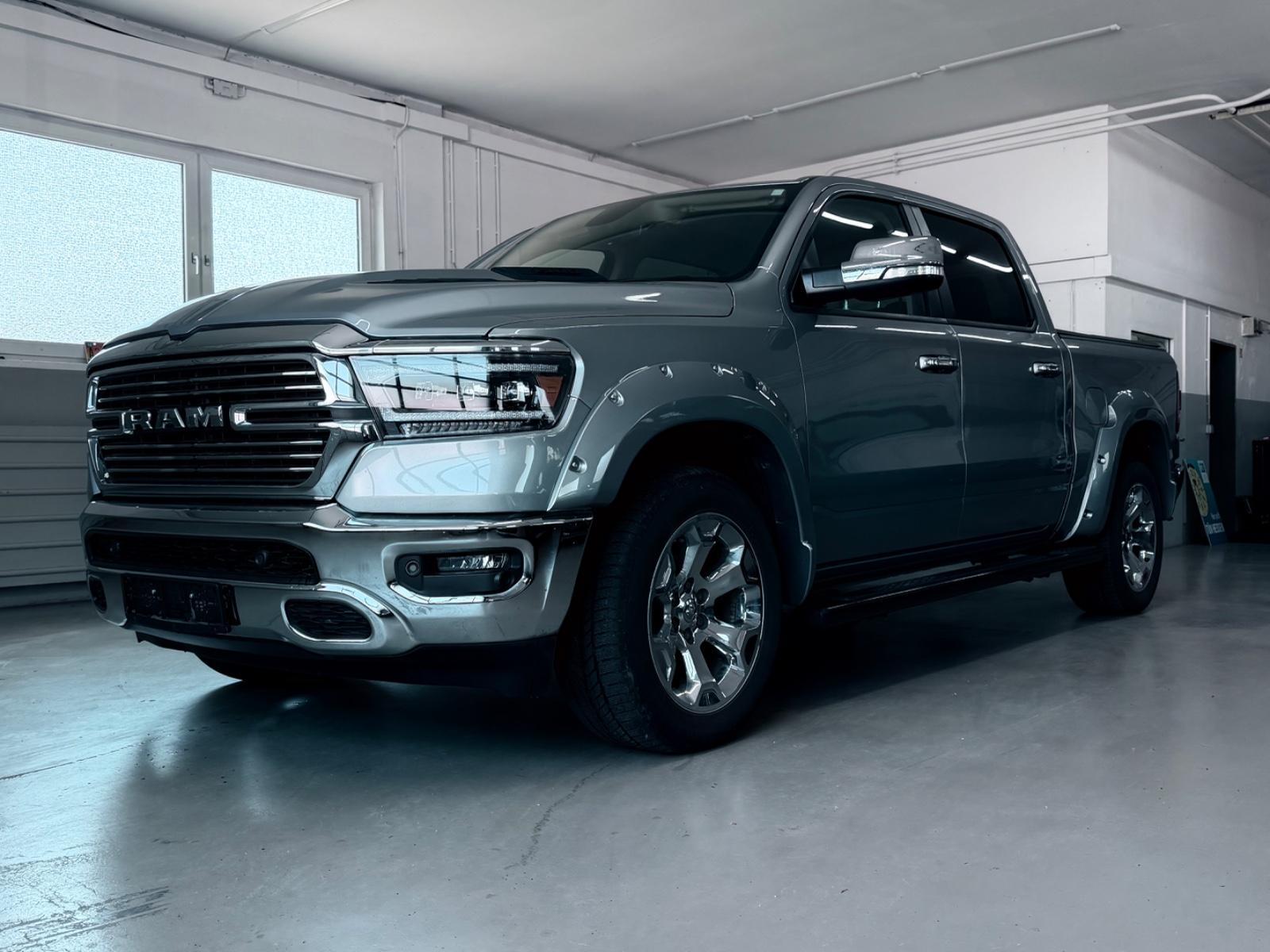 Dodge RAM/BIG HORN/V8/HEMI