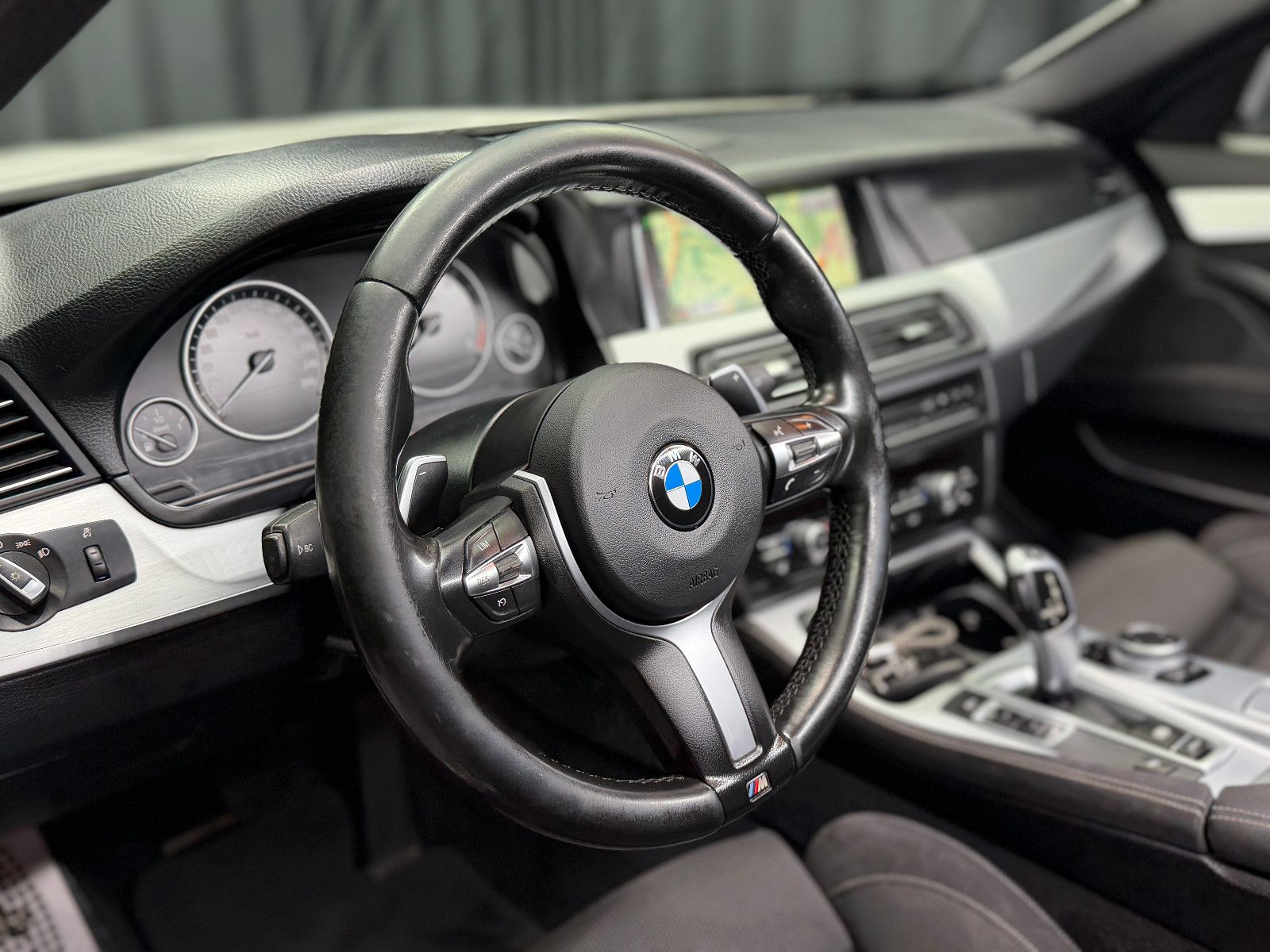 Fahrzeugabbildung BMW 520 d Touring|M-Paket|HIFI|PDC|Komfortzugang