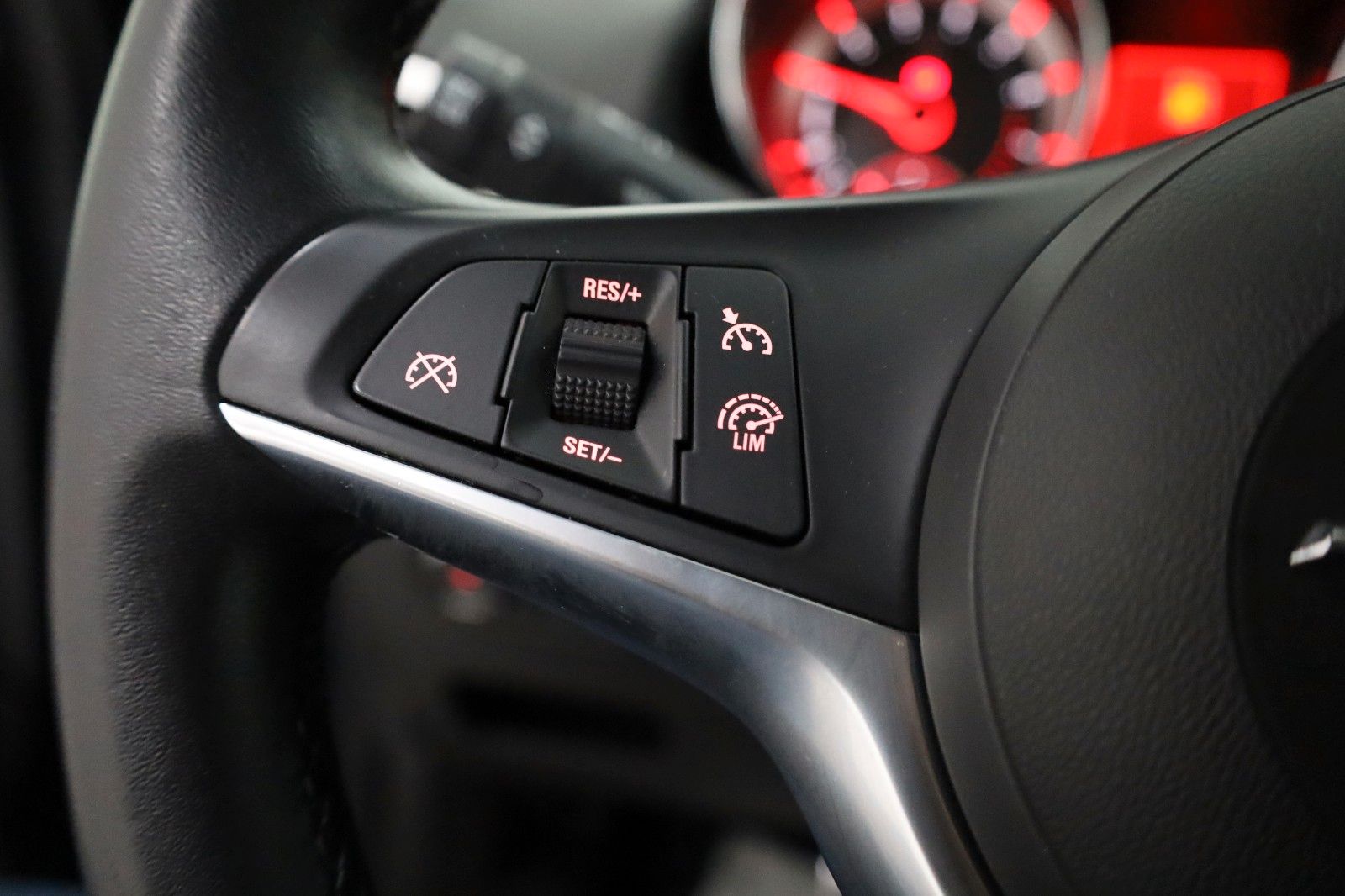 Fahrzeugabbildung Opel Adam S OPC Performance T.Leder,8 fach bereift
