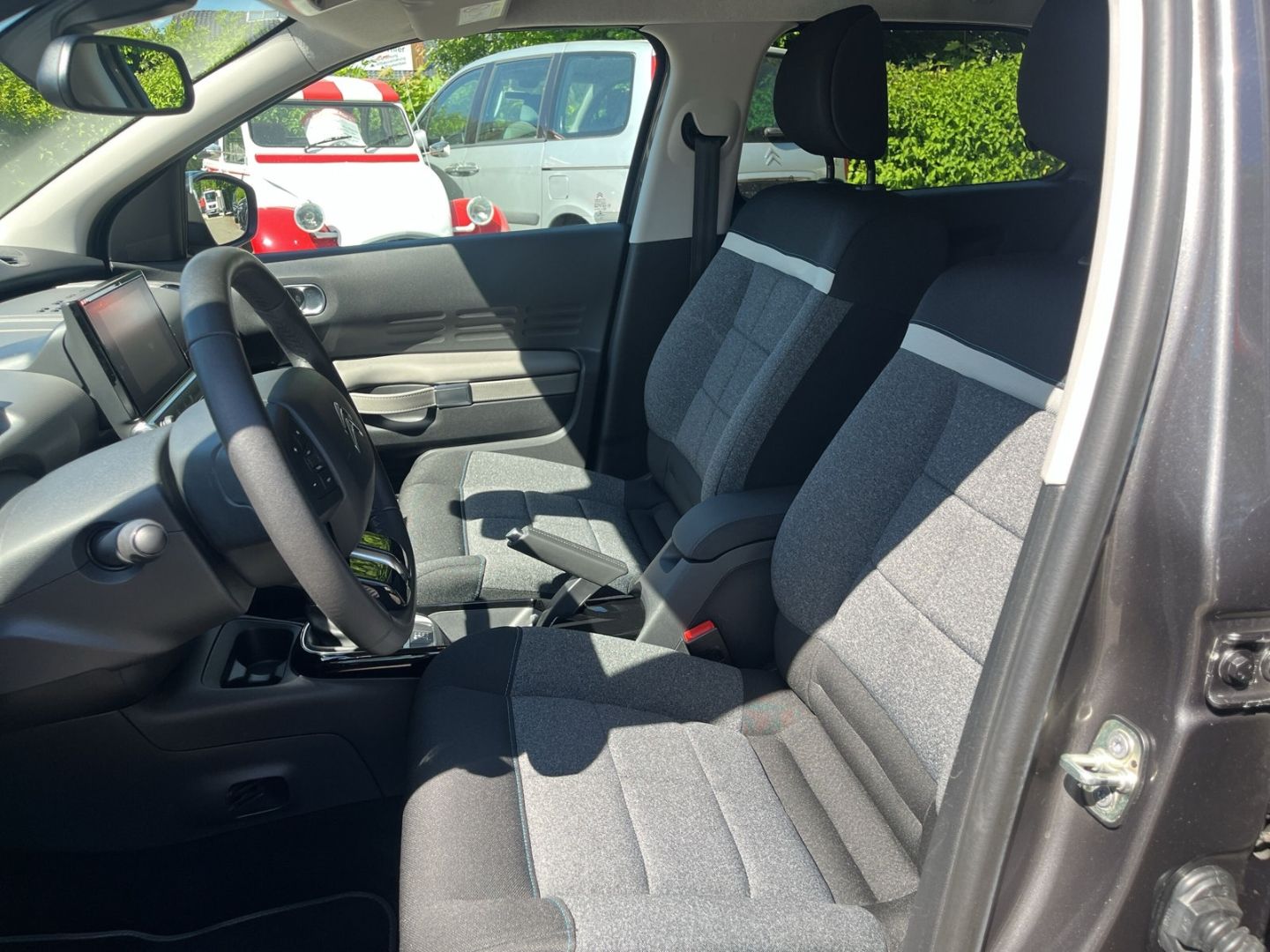 Fahrzeugabbildung Citroën C4 Cactus Feel e-THP PT 110 1.2 Navi DAB SHZ
