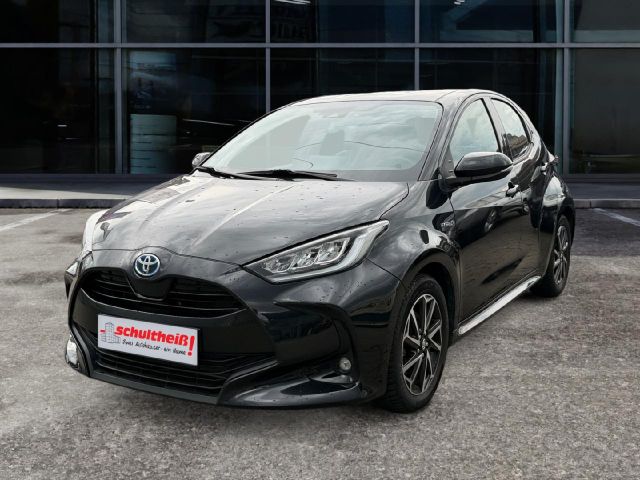 Toyota Yaris Hybrid Club