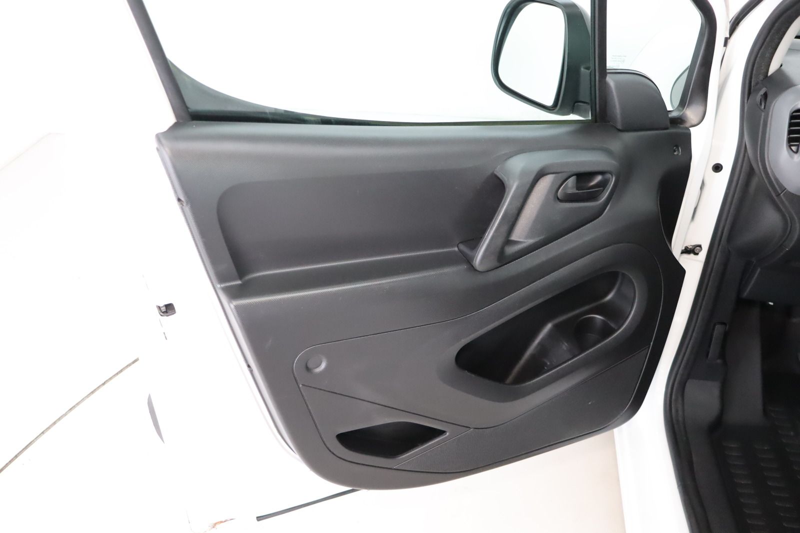 Fahrzeugabbildung Citroën Berlingo Kasten 1.6 HDi * 2 Schiebetüren * AHK *