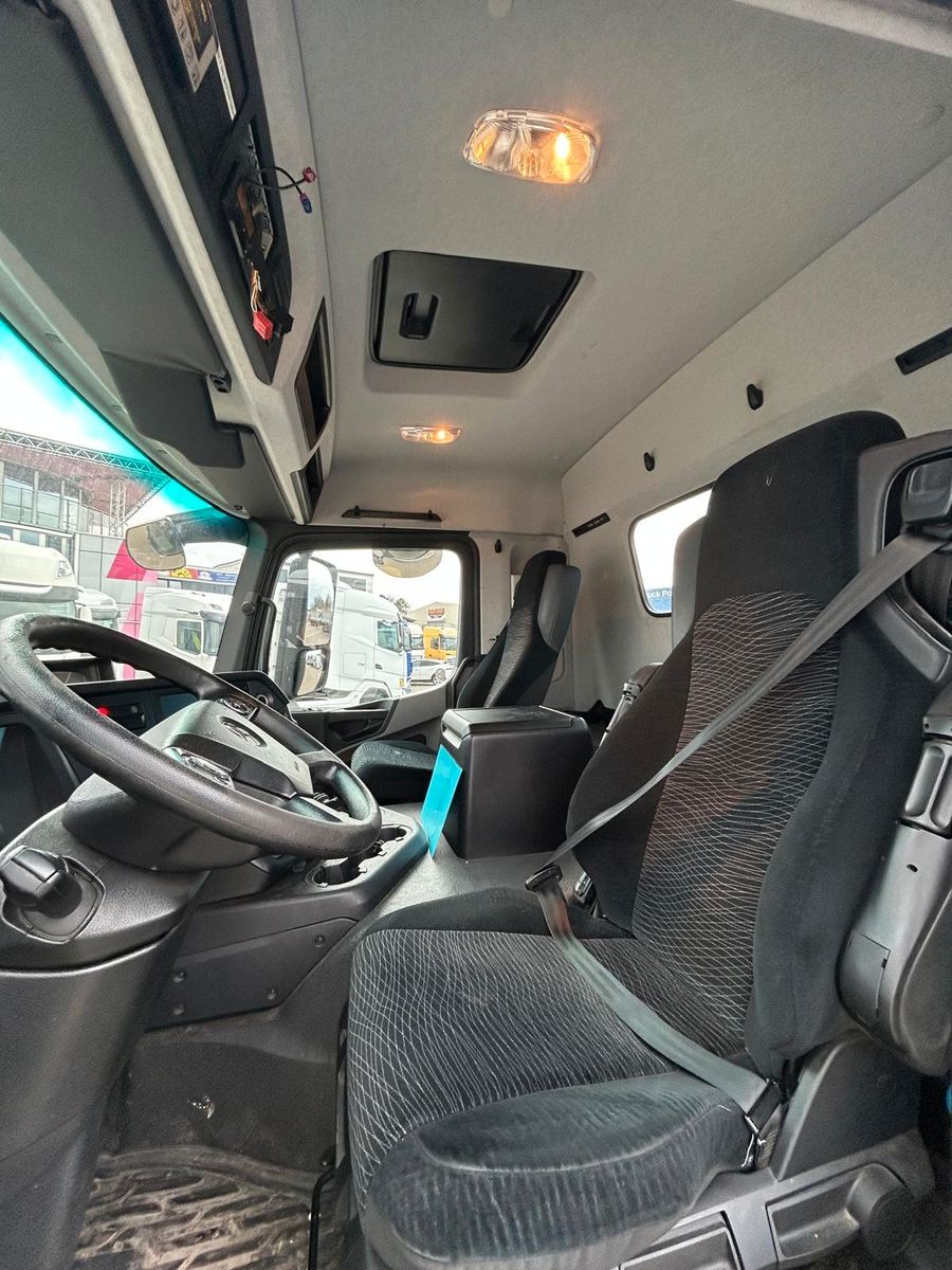 Fahrzeugabbildung Mercedes-Benz 2 Stk. Antos 1840+Rohr Kühlauflieger