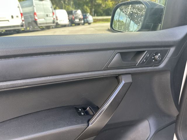 Caddy Maxi 2.0 TDI Kasten NAVI KLIMA RFK ELEKTRI